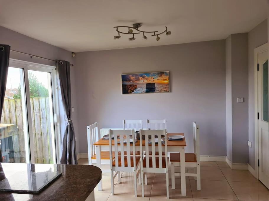 Bundoran Seaside Stays House - Wifi, Large Spacious Home ภายนอก รูปภาพ
