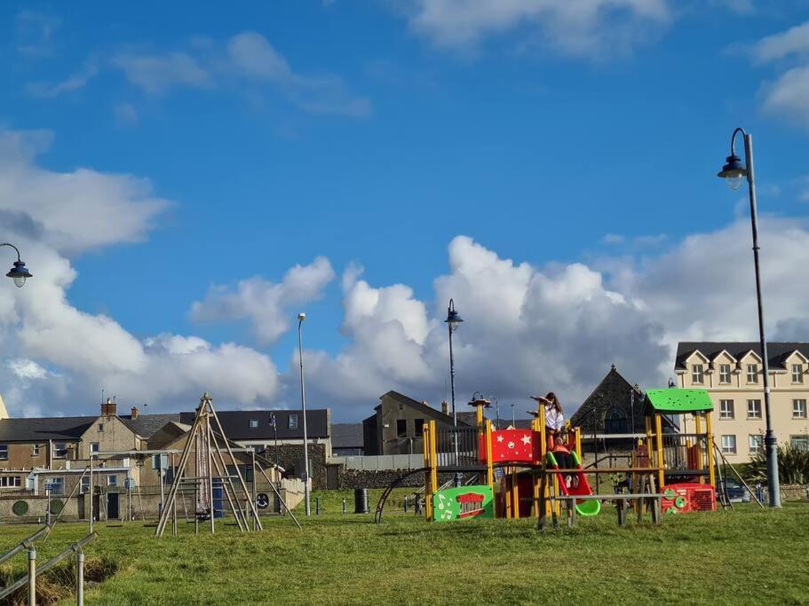 Bundoran Seaside Stays House - Wifi, Large Spacious Home ภายนอก รูปภาพ