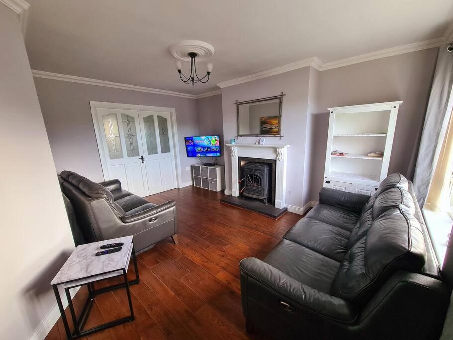 Bundoran Seaside Stays House - Wifi, Large Spacious Home ภายนอก รูปภาพ