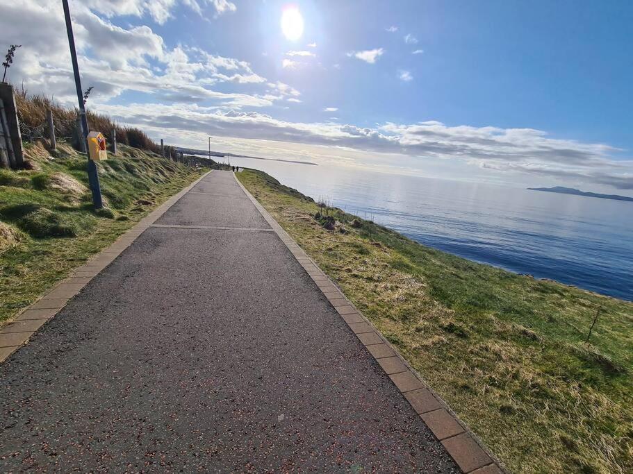 Bundoran Seaside Stays House - Wifi, Large Spacious Home ภายนอก รูปภาพ
