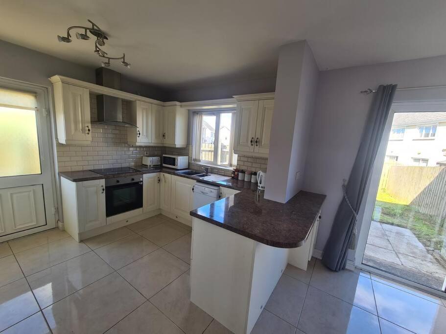 Bundoran Seaside Stays House - Wifi, Large Spacious Home ภายนอก รูปภาพ